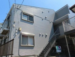 シュロスハイム東海大学前 1F号室 外観