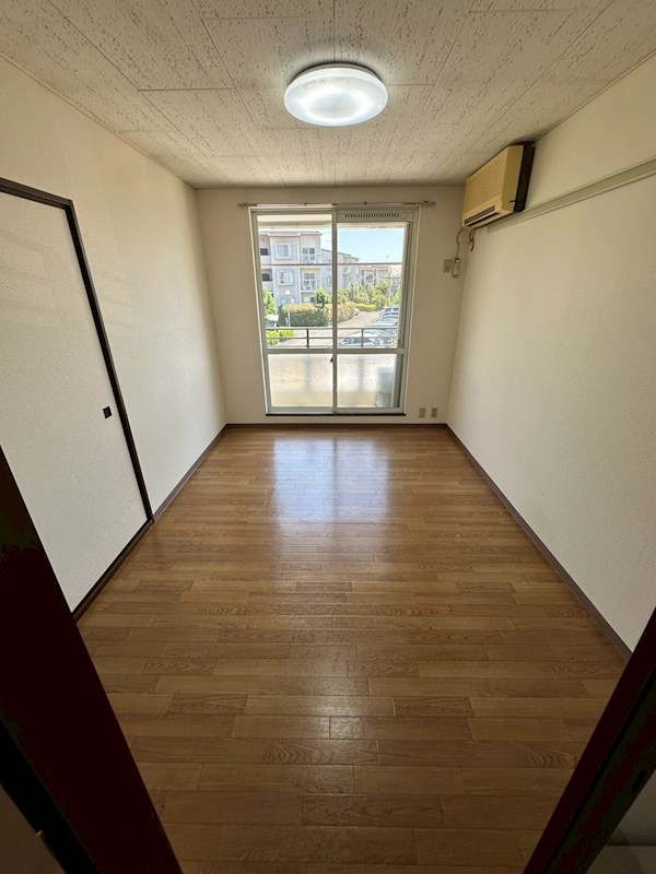 コーポ・クレイン リビング