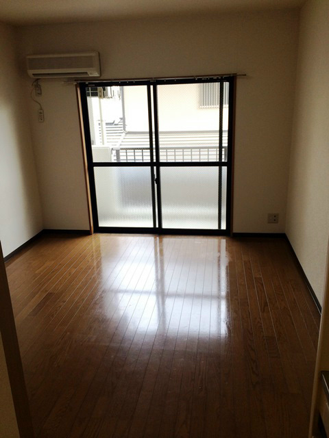 岩本ビル リビング