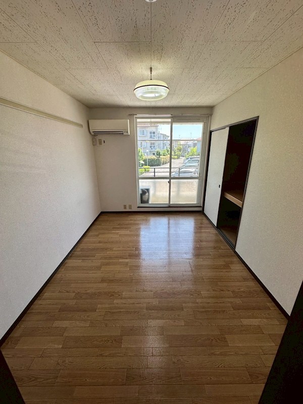 コーポ・クレイン リビング