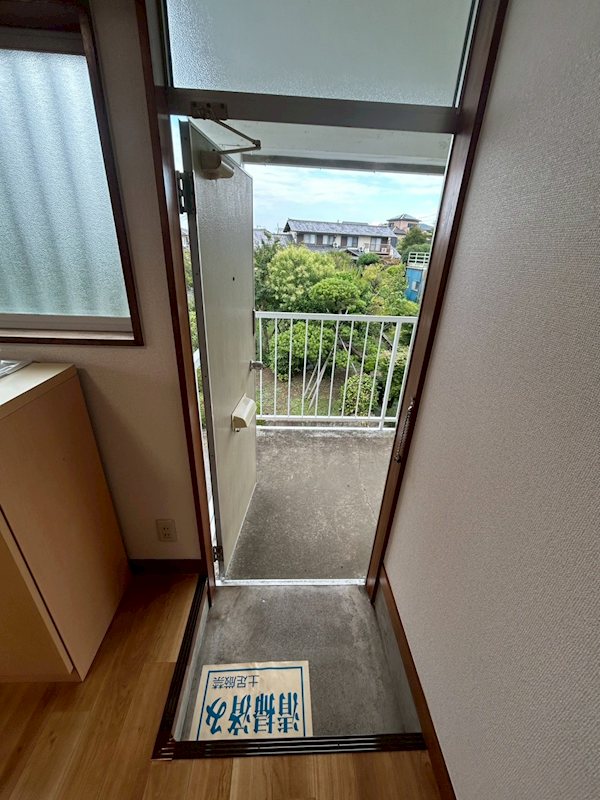 B小倉ハイム 玄関