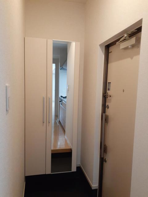 フォレスタ 玄関