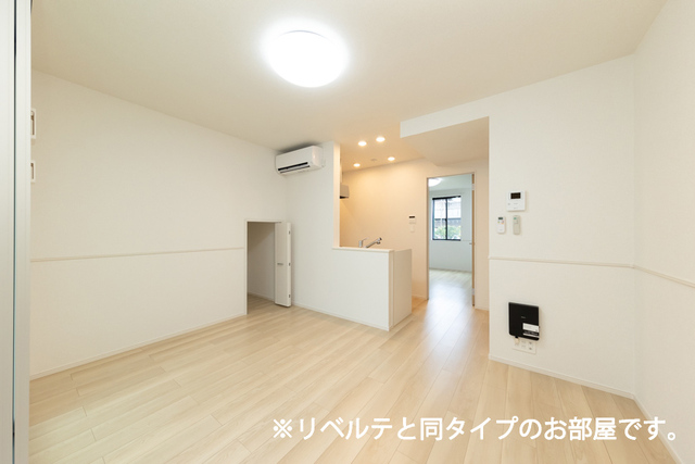 小和田３丁目アパート リビング