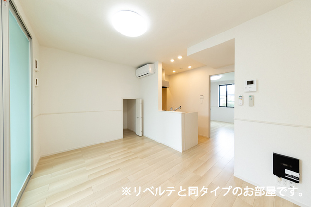 小和田３丁目アパート リビング