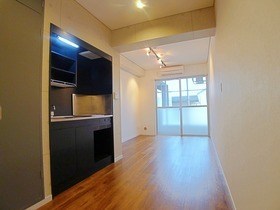 オレンジコート伊勢原 リビング