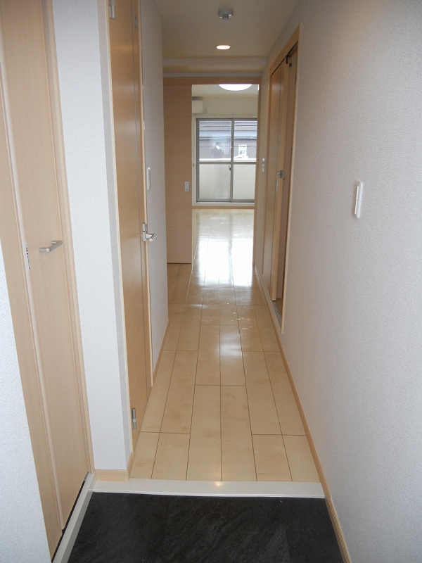 ジェル　メゾン 玄関