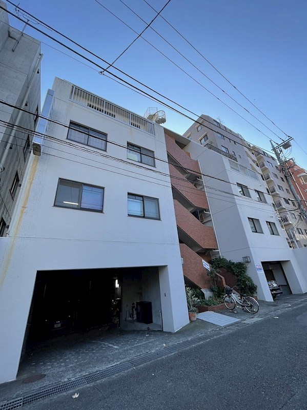 サンシティー湘南  301号室 外観