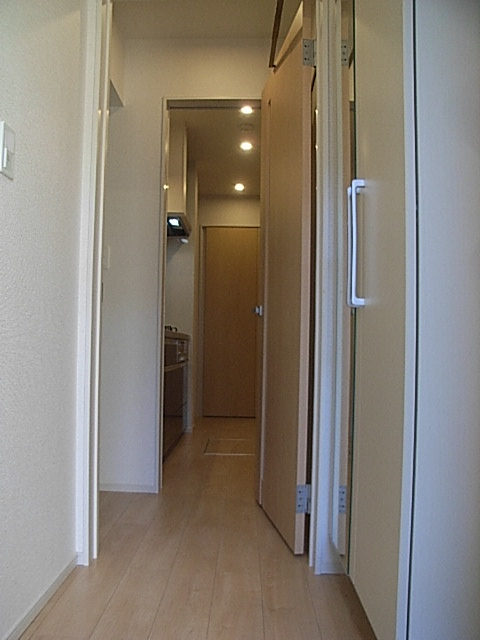 モン　スティル 玄関