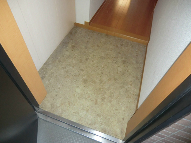 ベルシャイン厚木 玄関