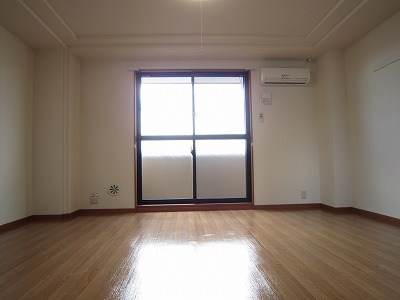 ヴィアーレ・ガーナ ベッドルーム