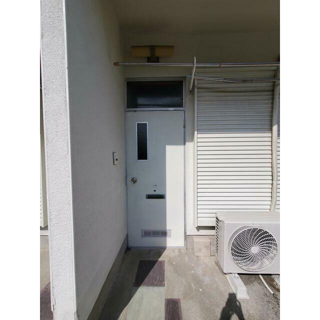 恵巳ハイツ 玄関