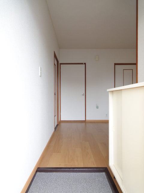 カーム大町 玄関