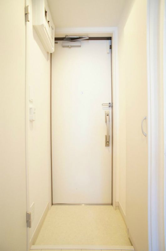 リブリ・FEEL-M湘南Ⅲ 玄関