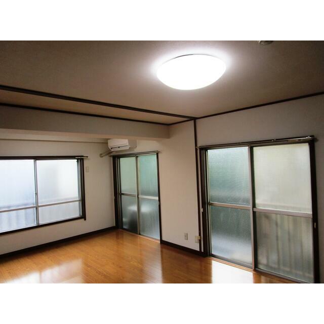 伊勢原コーポラス リビング