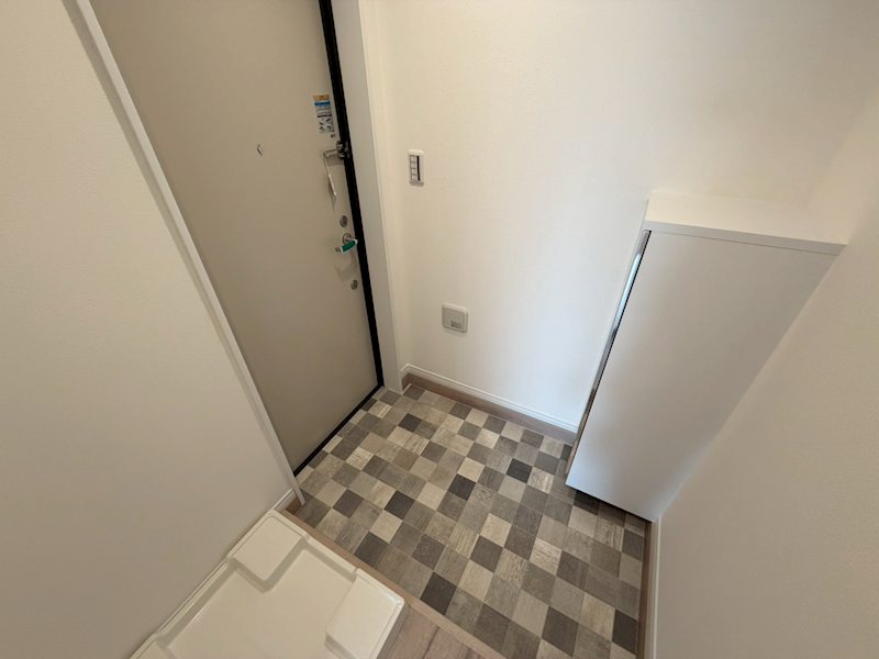 アザーレ・ディオン六会日大前 玄関