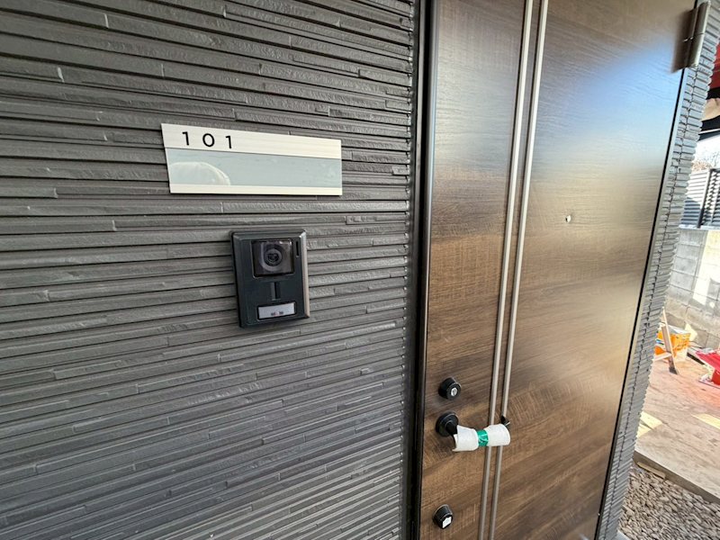 アザーレ・ディオン六会日大前 玄関