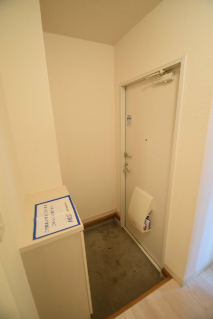 メイグランデB 玄関