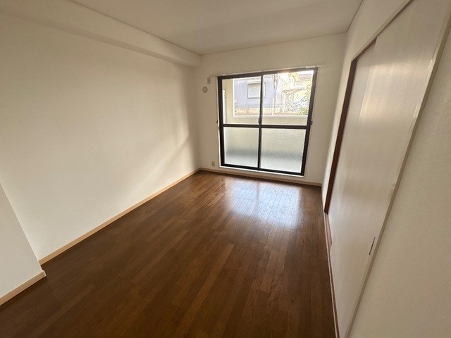 ロイヤルメゾン高森 ベッドルーム