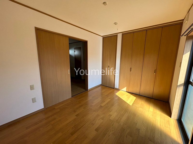 ※同建物反転間取り※ グリーンガーデン リビング