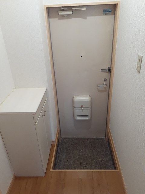 ヒルハウス白井Ⅰ 玄関