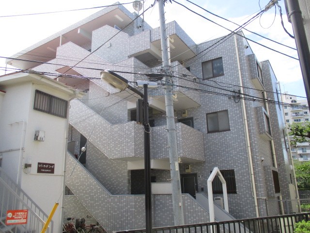 アピカカシオ 302号室 外観