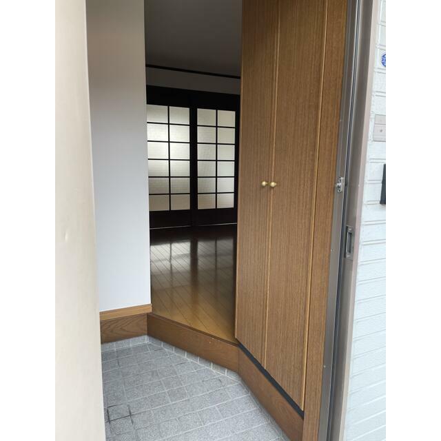 グランデ・ロータス壱番館 玄関