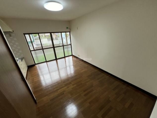 岡部テラスハウス リビング