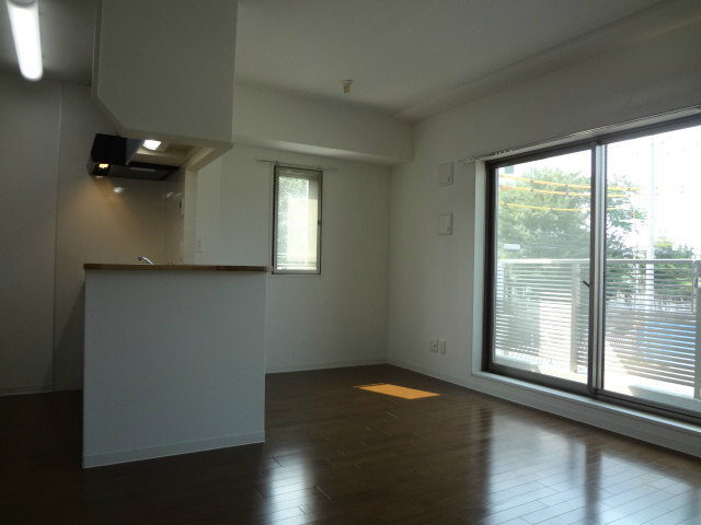 ガーデンコート元町2   リビング