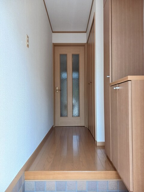 ポポラーレ 玄関
