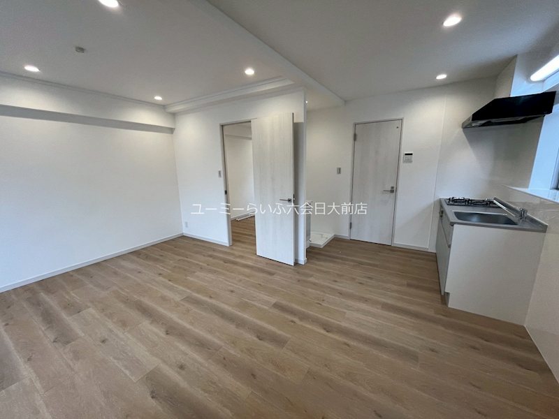 シラハニテラス リビング