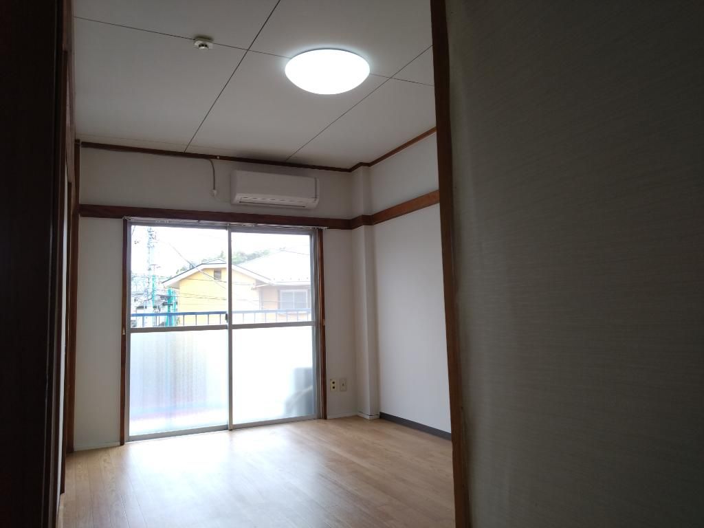 内田マンション ベッドルーム