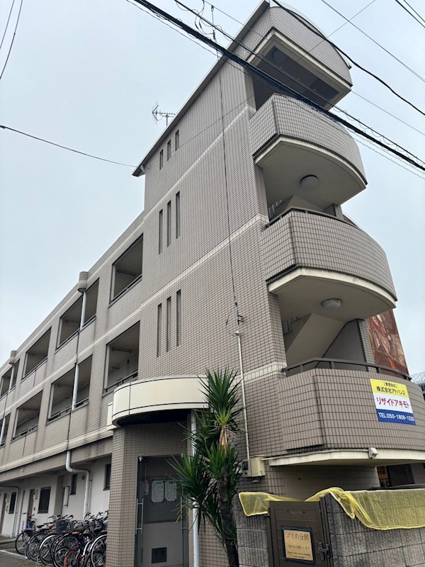 リザイドアキモト 402号室 外観