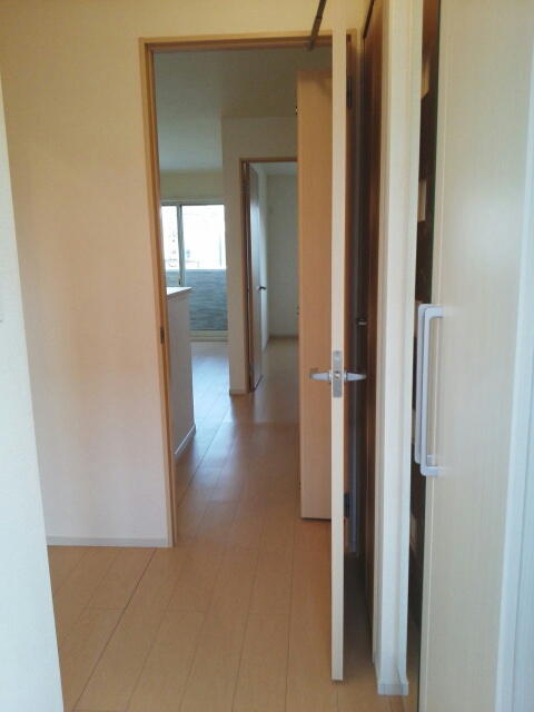 セレノブリーゼＢ 玄関