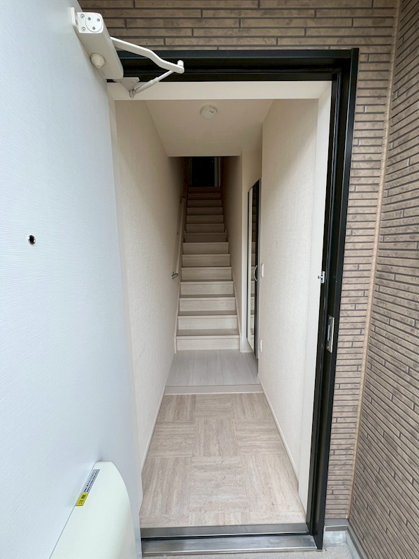 ＲＵＢＥＬＵＳＯ（ルベルソ） 玄関