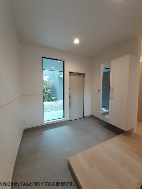 ひだまりガーデンテラスⅡ 玄関