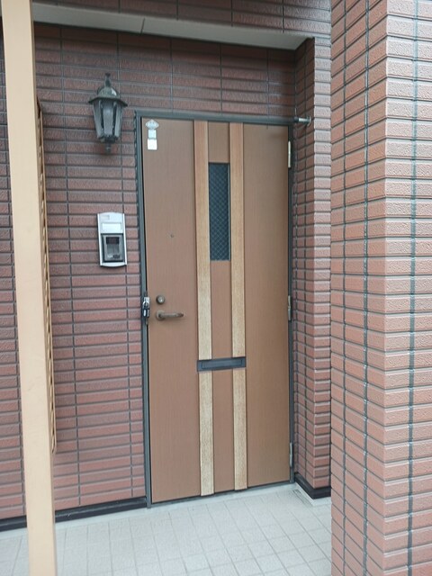 Ｍ・ラフィネ・ロジュマンＢ 玄関