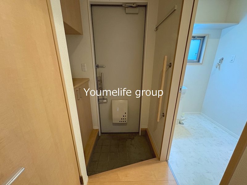 グリーングローブＣ 玄関