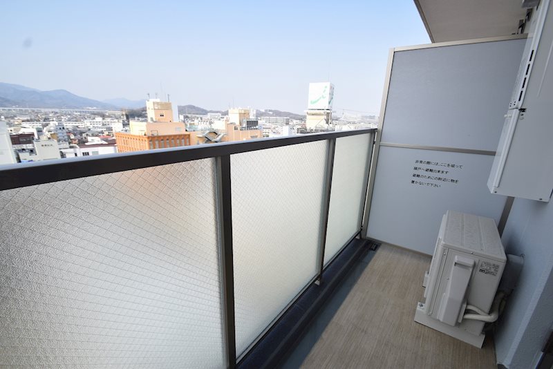 小田急伊勢原駅前マンション ベランダ