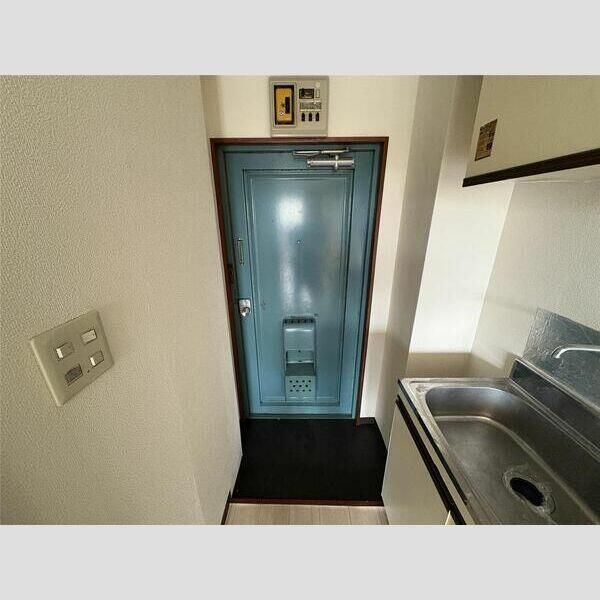 メゾン・ド・ブラン東海大学前ＡＢ 玄関