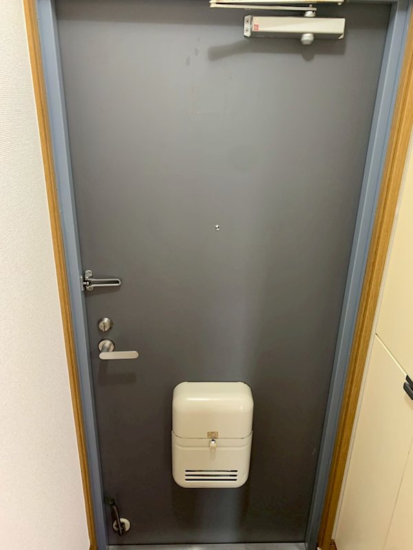 ロイヤルコスモス 玄関