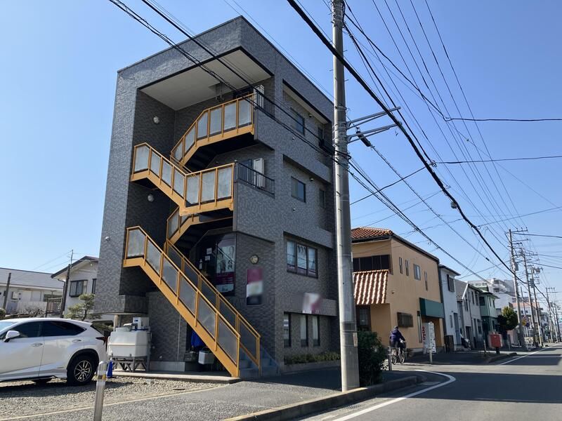 エランドール岩崎 401号室 外観
