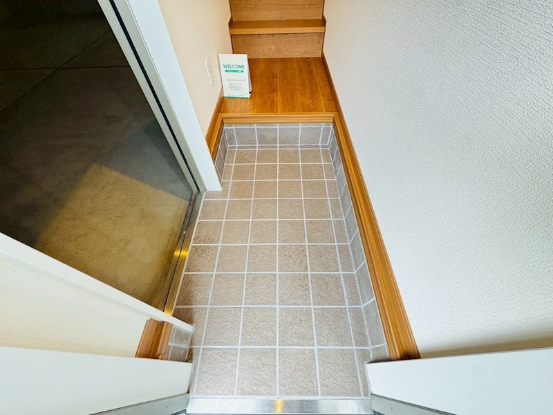 プレミアムガレージハウス秦野中井ＩＣ　ＩＩ 玄関