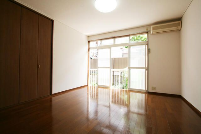 メゾン・ド・カワグチ ベッドルーム