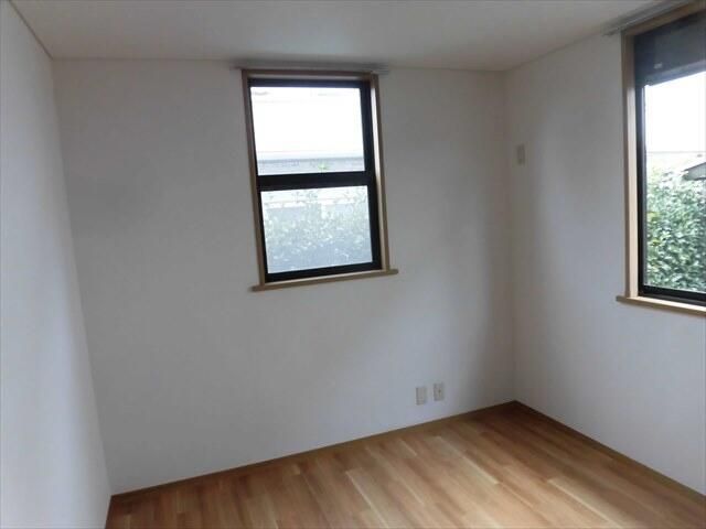 ラルジュ・アイ ベッドルーム