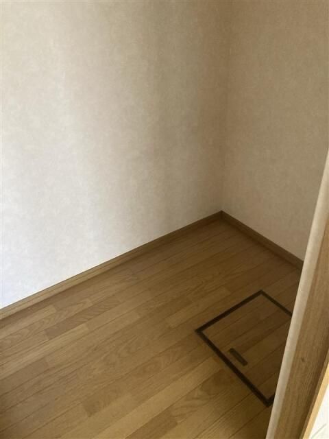 ヴィラ・シャルマン その他3