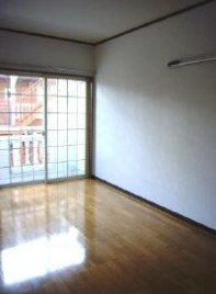 サンパレス港南台A リビング