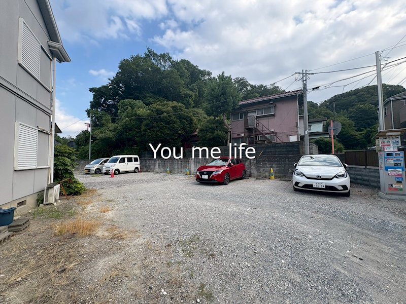 プチハイツ岩瀬 駐車場
