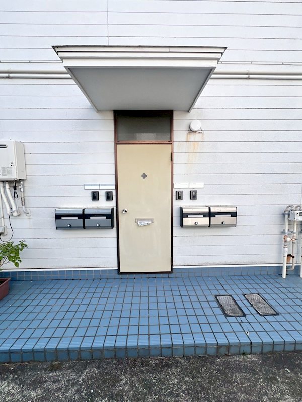 神奈川県藤沢市鵠沼松が岡２丁目 エントランス
