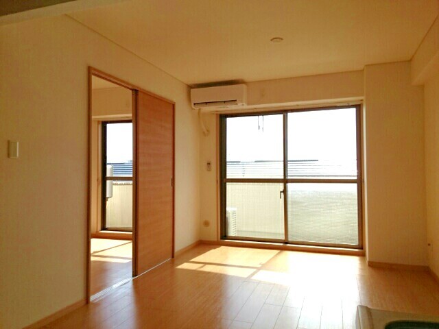 レポサール弥勒寺 リビング