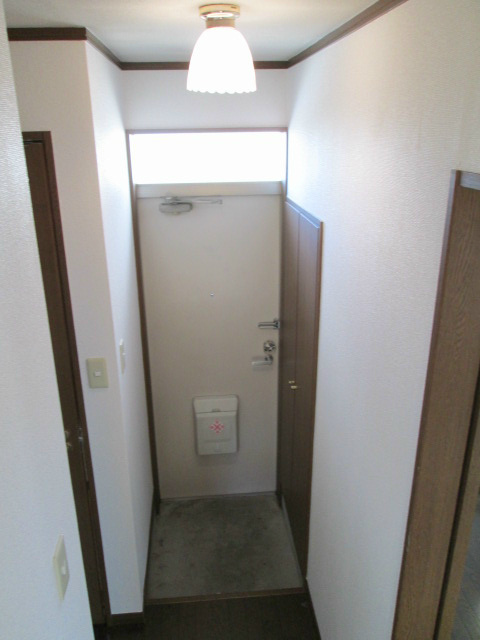 リヴァージュ湘南  玄関